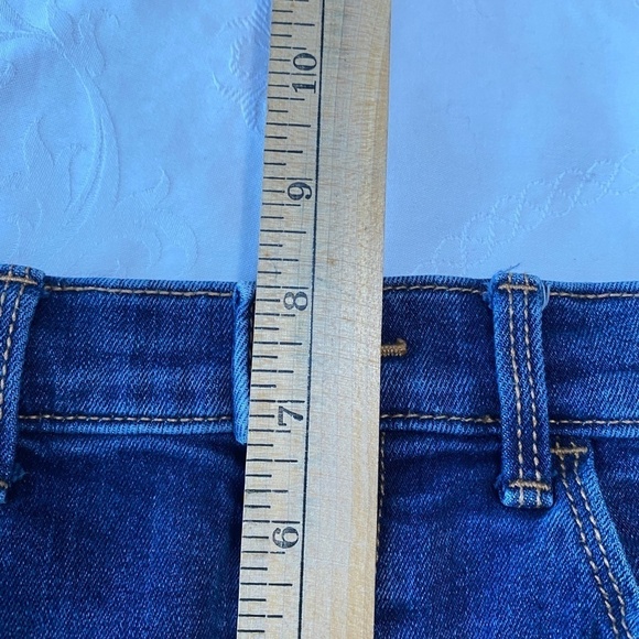 Old Navy Girl's Denim Belted Midi Dark Wash Jean Shorts Size 12 - Picture 8 of 10